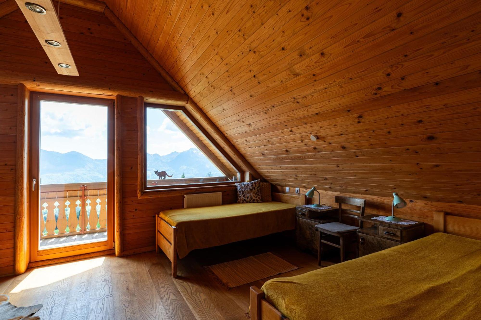 Podjelje Villa Luaran gambar