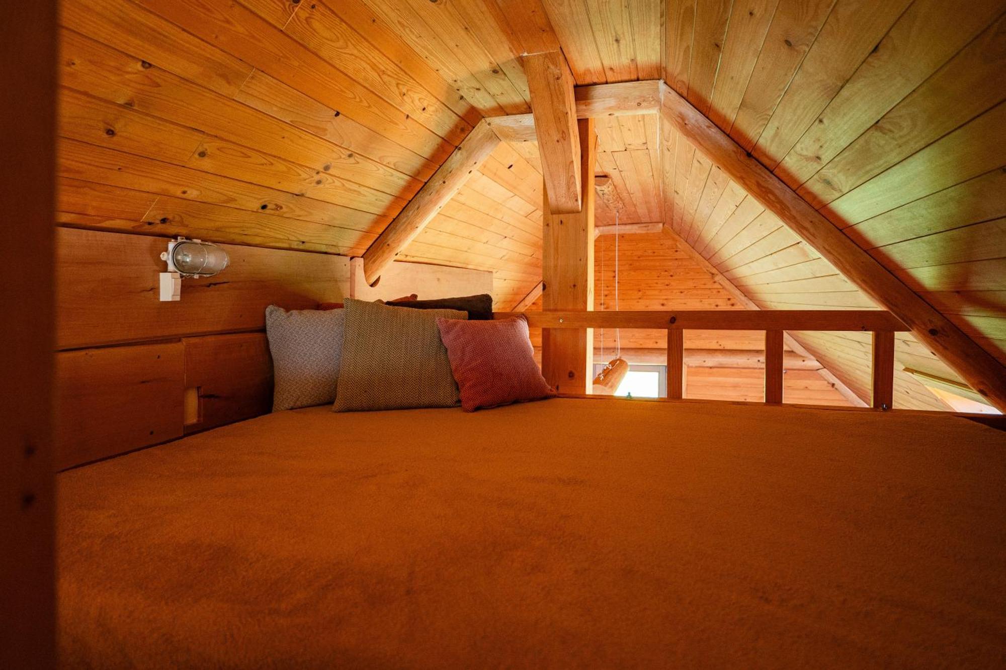 Podjelje Villa Luaran gambar