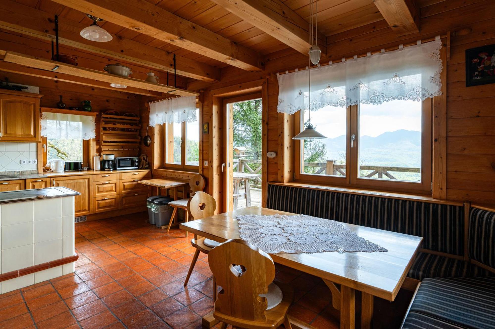 Podjelje Villa Luaran gambar