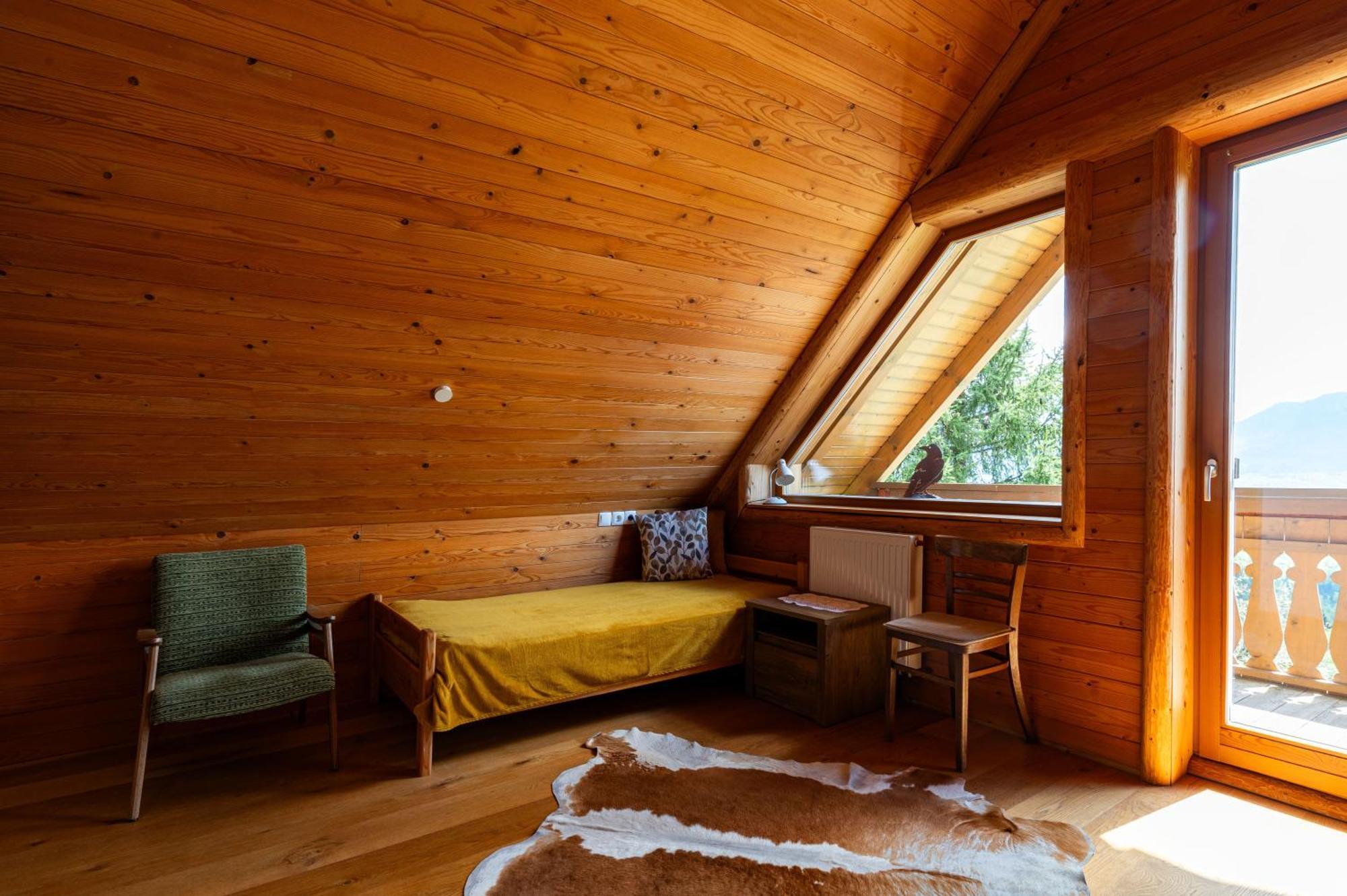 Podjelje Villa Luaran gambar